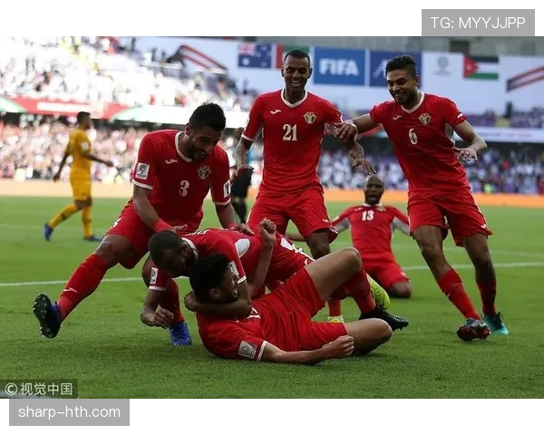 秘鲁队近期战术细节解析:阵型结构与攻防转换走势清晰